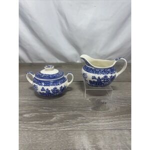 Vtg  Blue Willow Sugar Bowl & Creamer Set